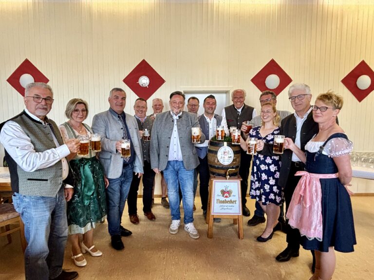 Bierprobe zum Teublitzer Volksfest 2025 (Foto - Thomas Stegerer) 1a