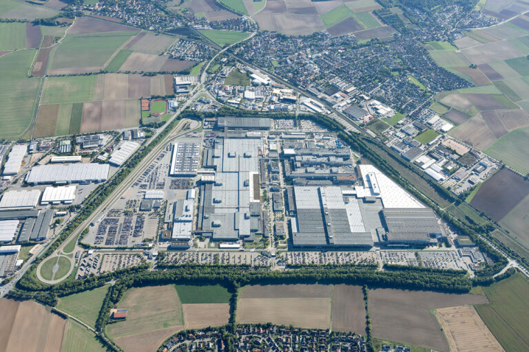 BMW_Group_Werk_Regensburg_Luftaufnahme_Foto_Herbert_Stolz