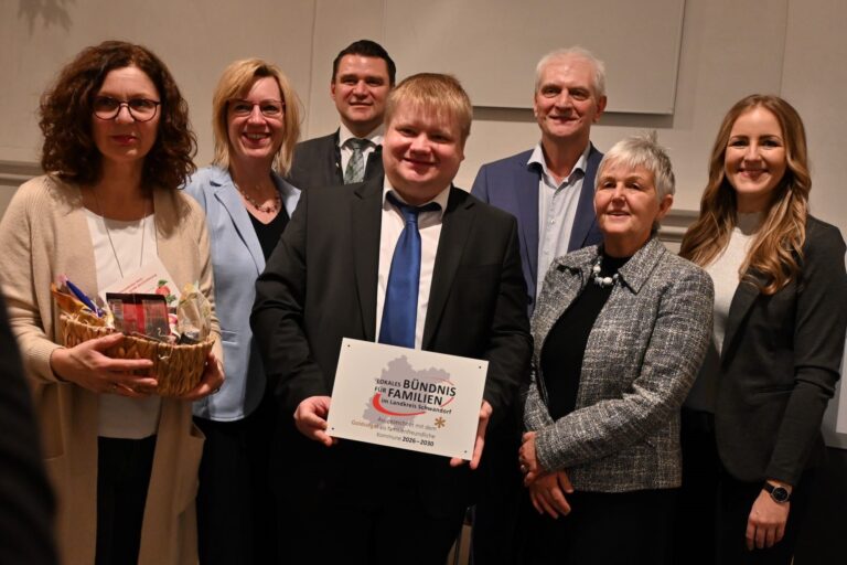 Wettbewerb_Familien_2026_Gruppenbild_Nachweis Plöss
