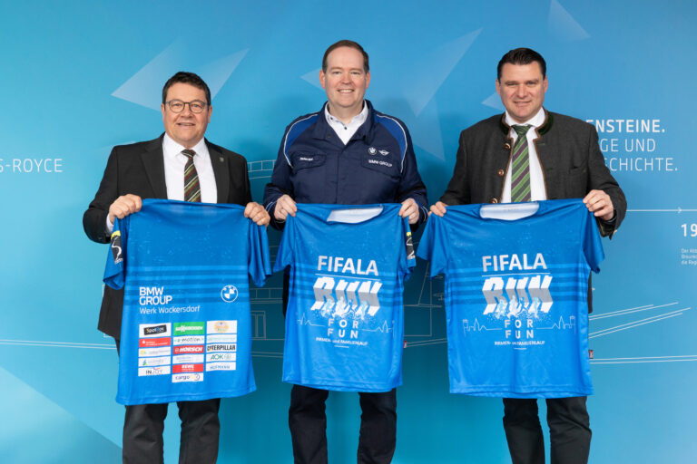 PM_20260205_BMW_Group_Werk_Wackersdorf_Hauptsponsor_FiFaLa