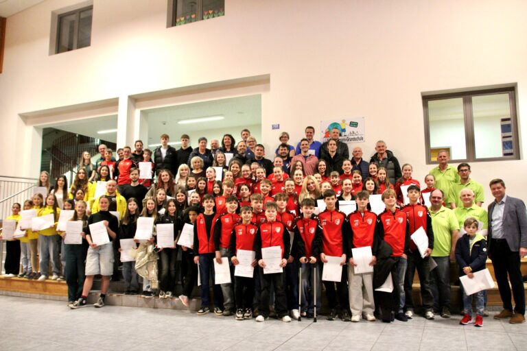 Sportlerehrung Gruppenfoto_Eva Rothmeier