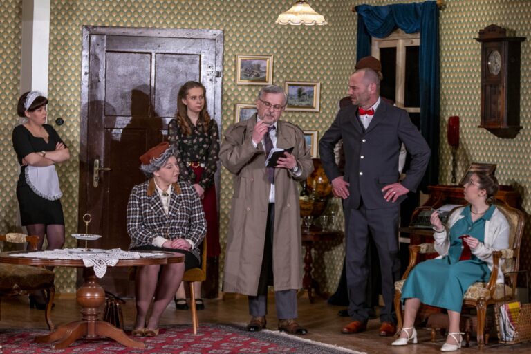 nen-gms-PremiereTheater