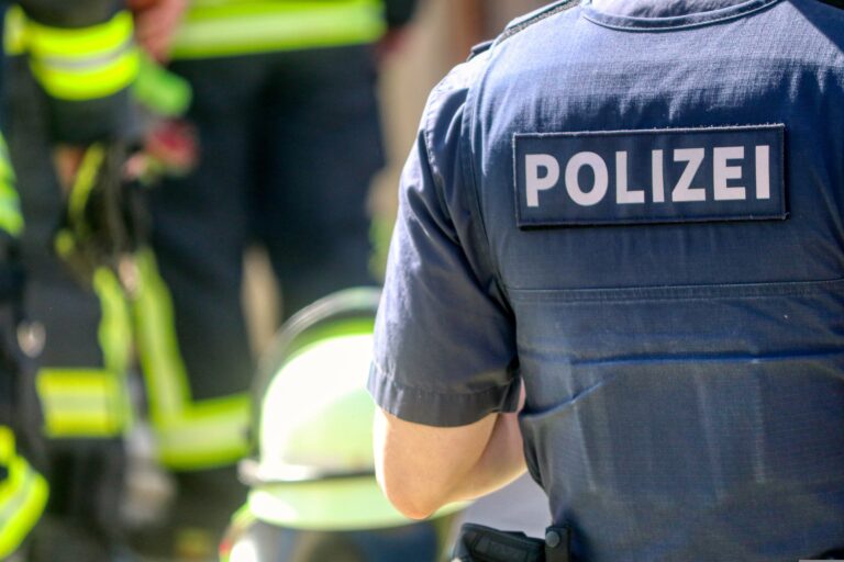 planet_fox-police-5006272